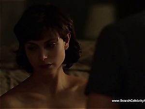 impressive Morena Baccarin looking magnificent nude on film